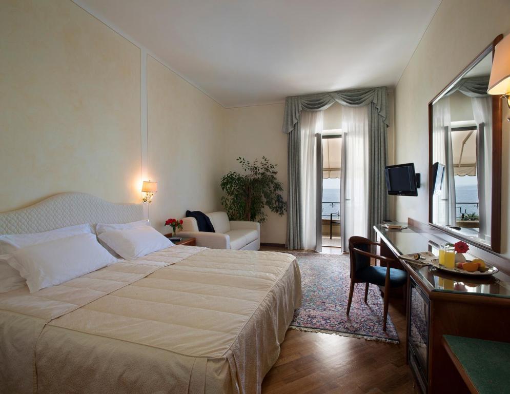 Hotel Villa Capri Gardone Riviera Værelse billede